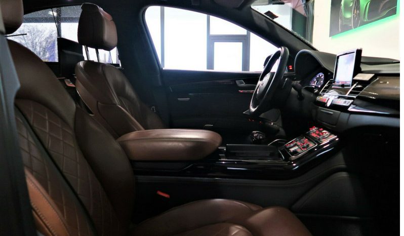 AUDI S8 PLUS full