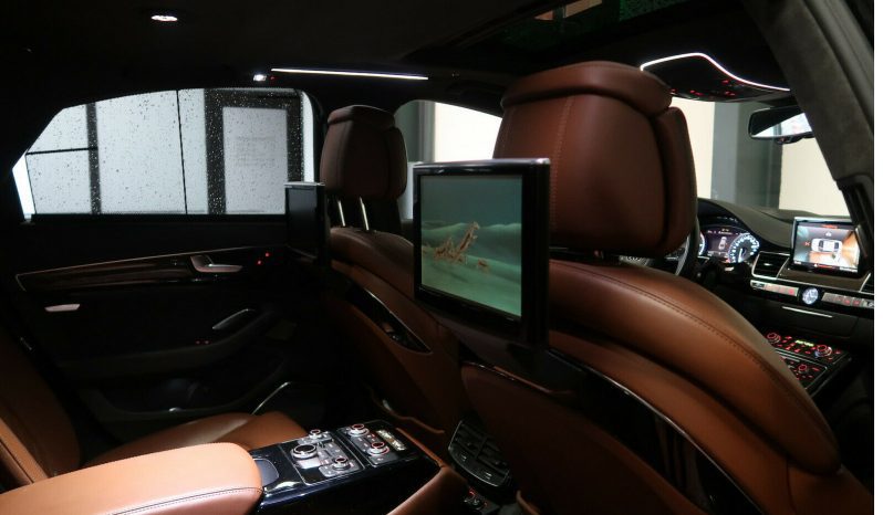 AUDI S8 PLUS full