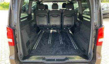 Mercedes-Benz V 220 full