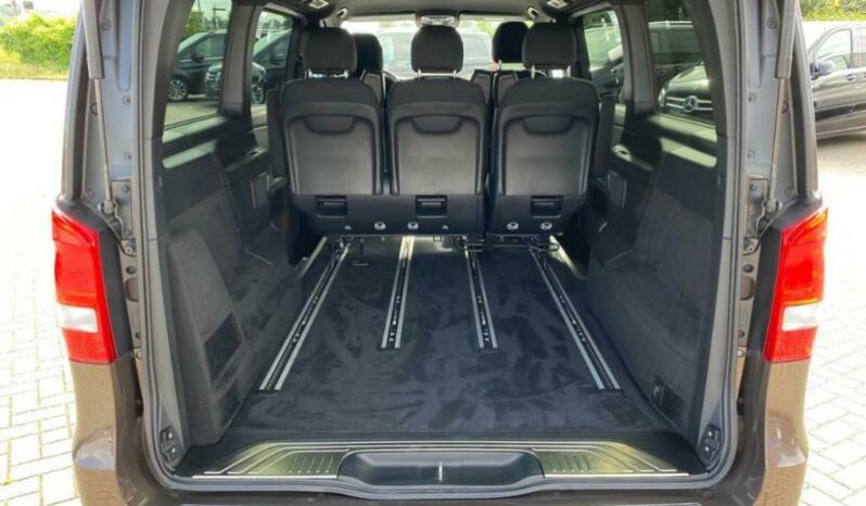 Mercedes-Benz V 220 full