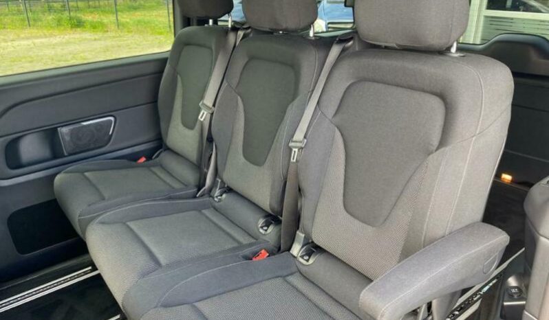 Mercedes-Benz V 220 full