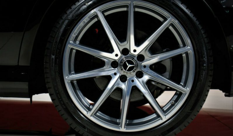 Mercedes-Benz E200 AMG-LINE full