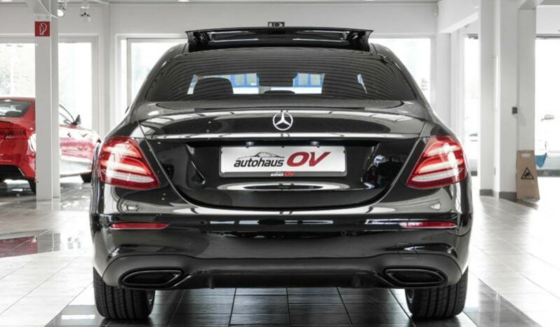 Mercedes-Benz E 220d full