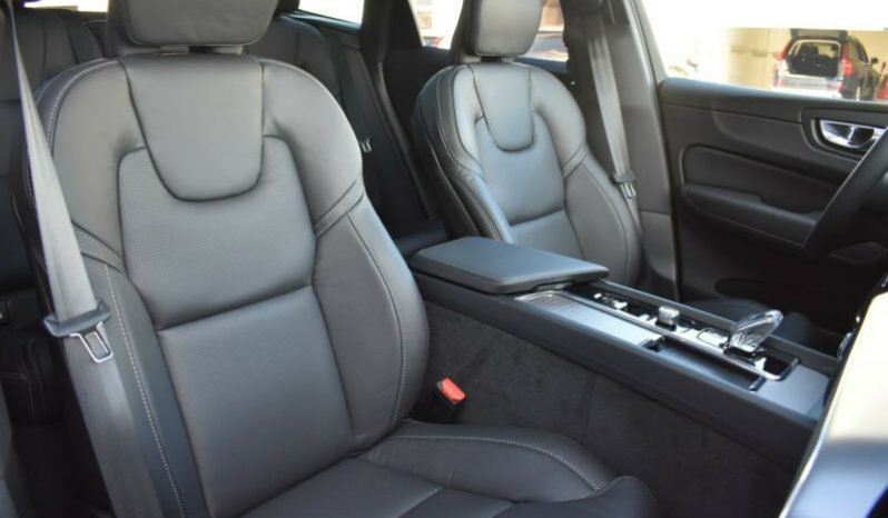 Volvo XC60 B5 full