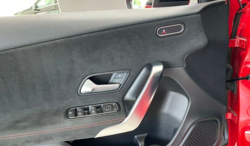 Mercedes-Benz A 200 AMG LINE full
