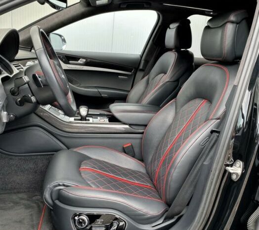 Audi S8 4.0TFSI QUATTRO full