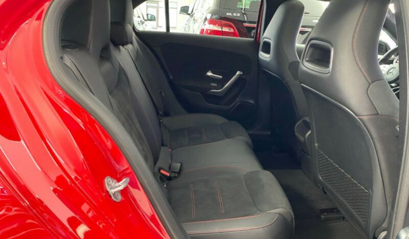 Mercedes-Benz A 200 AMG LINE full