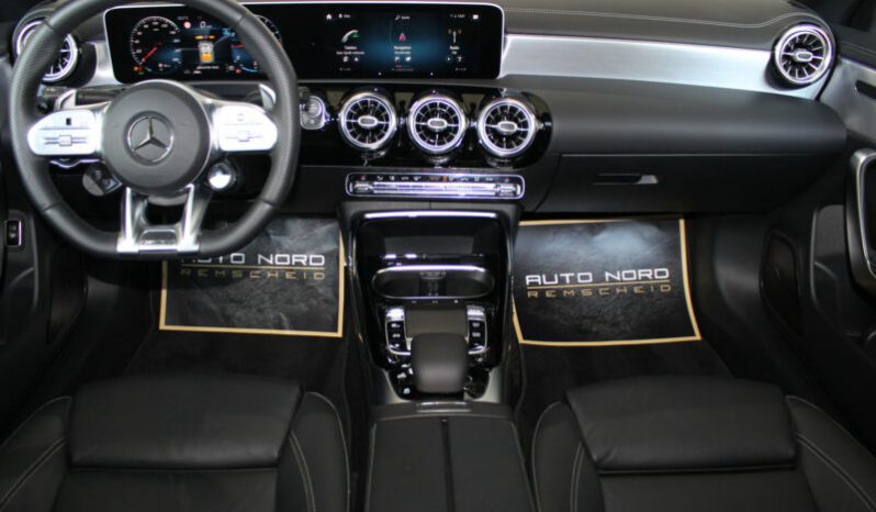 Mercedes-Benz CLA 35 AMG full
