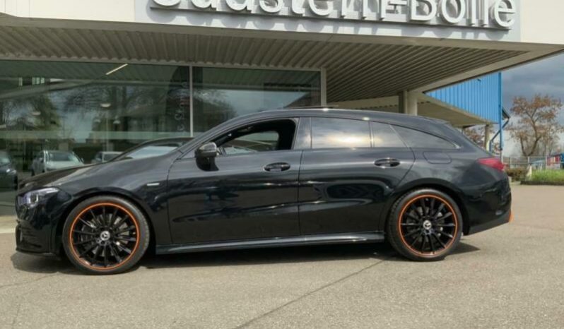 Mercedes-Benz CLA 250 AMG full