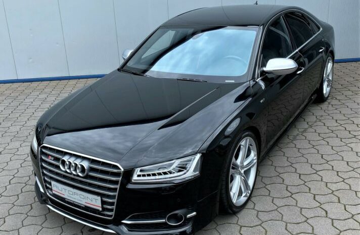 Audi S8 4.0TFSI QUATTRO full