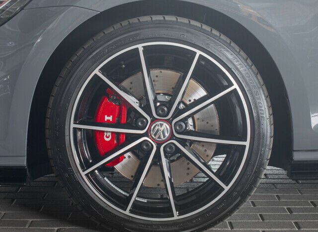Volkswagen Golf VII GTI full