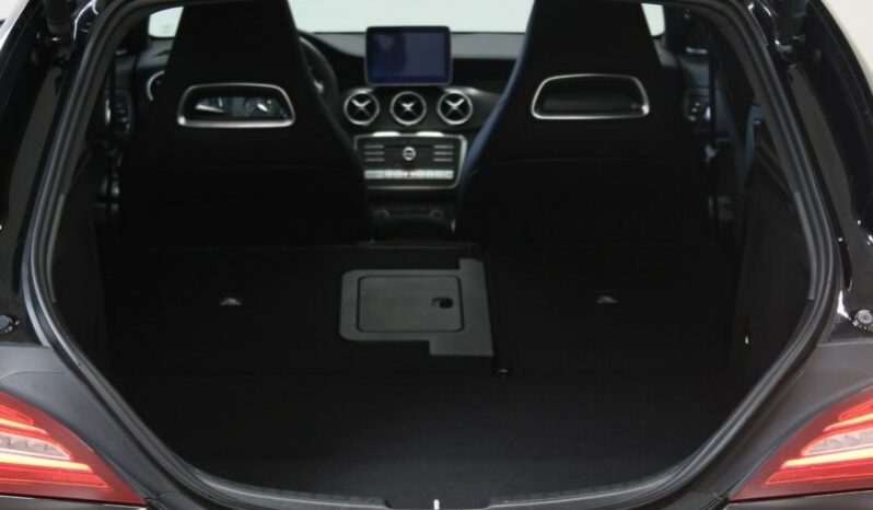 Mercedes-Benz CLA 45 AMG full