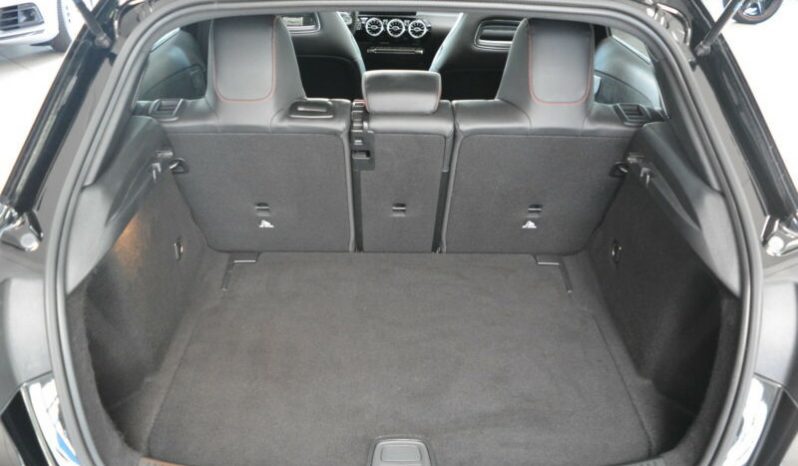 Mercedes-Benz A 220 AMG full