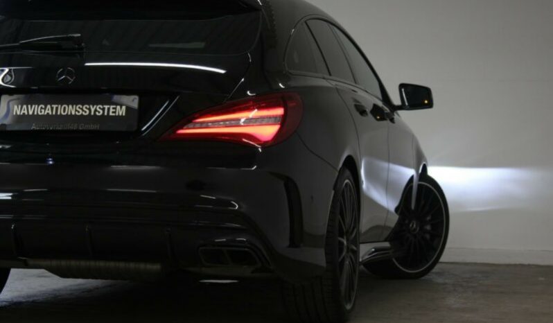 Mercedes-Benz CLA 45 AMG full