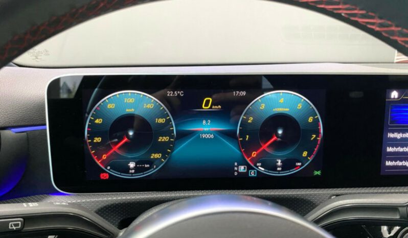 Mercedes-Benz A 200 AMG LINE full