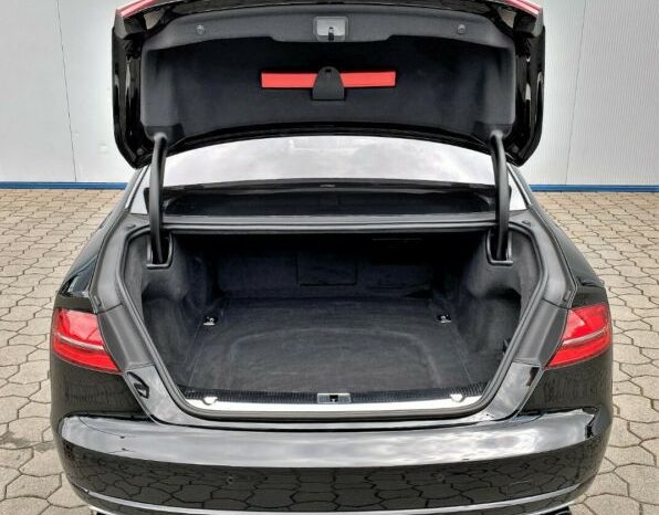 Audi S8 4.0TFSI QUATTRO full