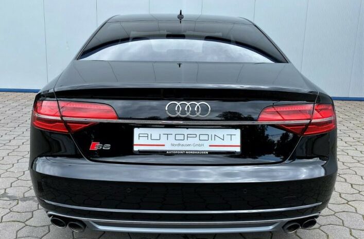 Audi S8 4.0TFSI QUATTRO full