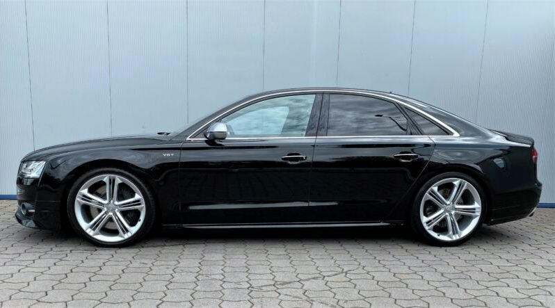 Audi S8 4.0TFSI QUATTRO full