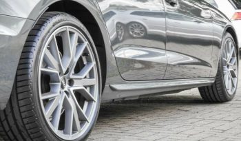Audi A4 Avant 40 TFSI S line full