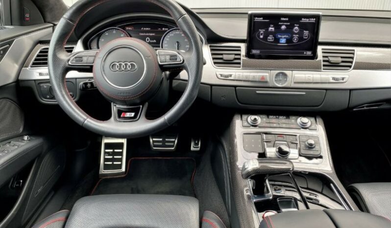 Audi S8 4.0TFSI QUATTRO full
