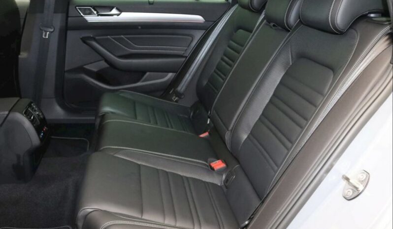 Volkswagen Passat Variant R-Line full