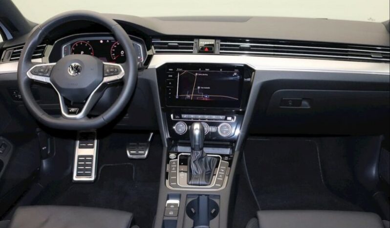 Volkswagen Passat Variant R-Line full