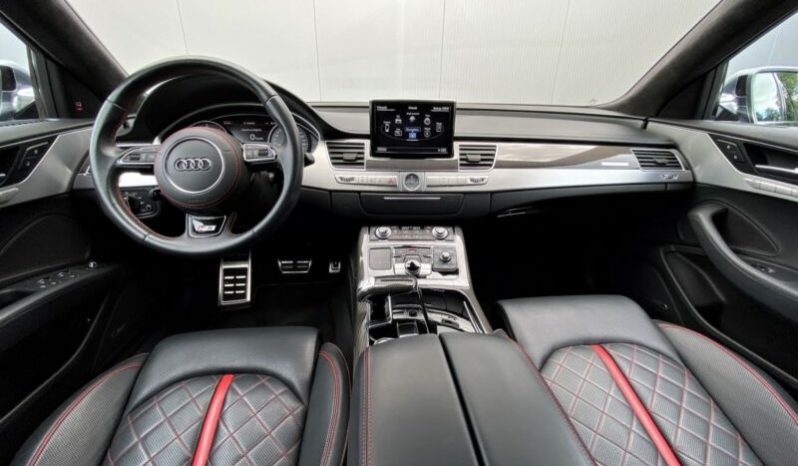 Audi S8 4.0TFSI QUATTRO full