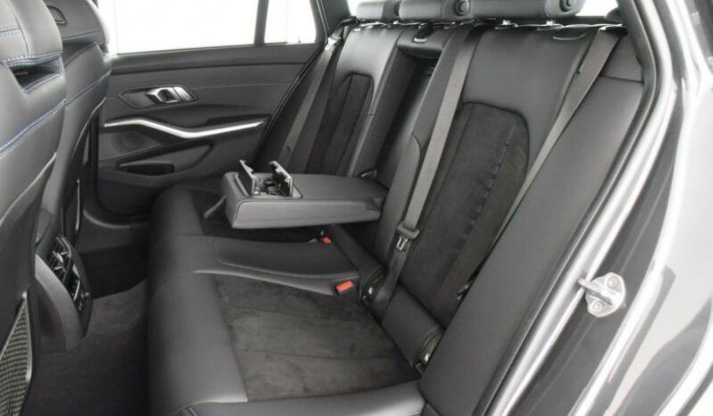 BMW 320d Touring M Sport full
