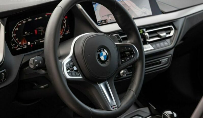 BMW M135i xDrive full