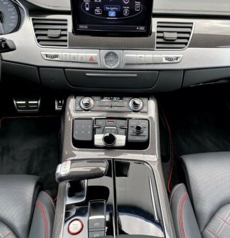 Audi S8 4.0TFSI QUATTRO full