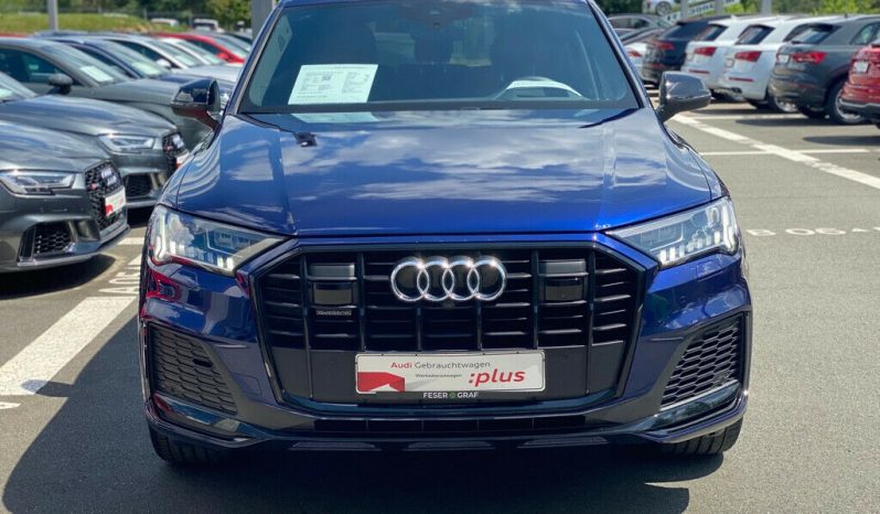 Audi Q7 full