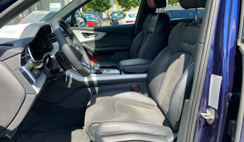Audi Q7 full