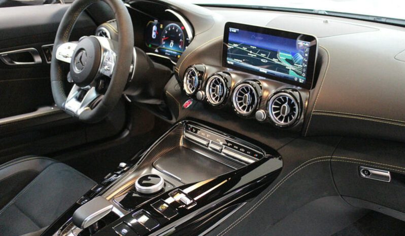Mercedes-Benz AMG GTS full