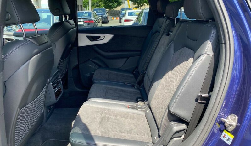 Audi Q7 full