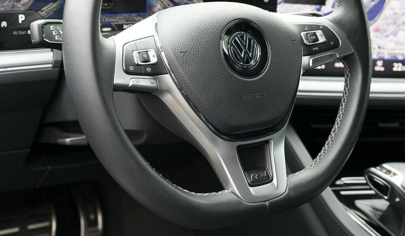 Volkswagen Touareg full