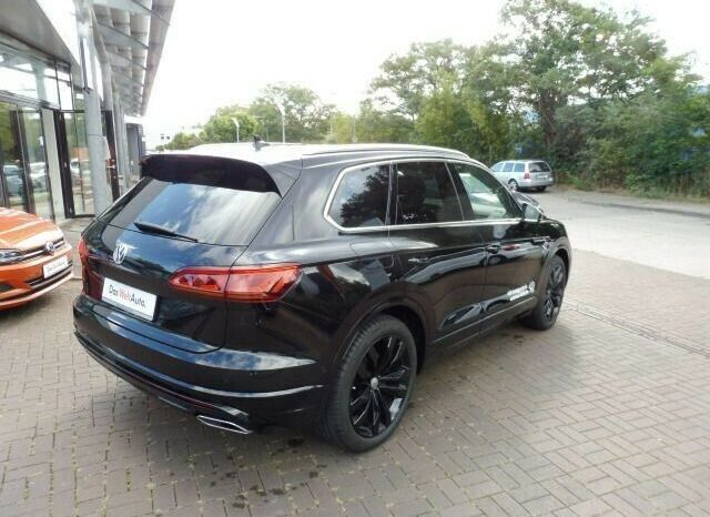 Volkswagen Touareg full