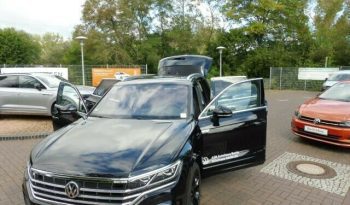 Volkswagen Touareg full