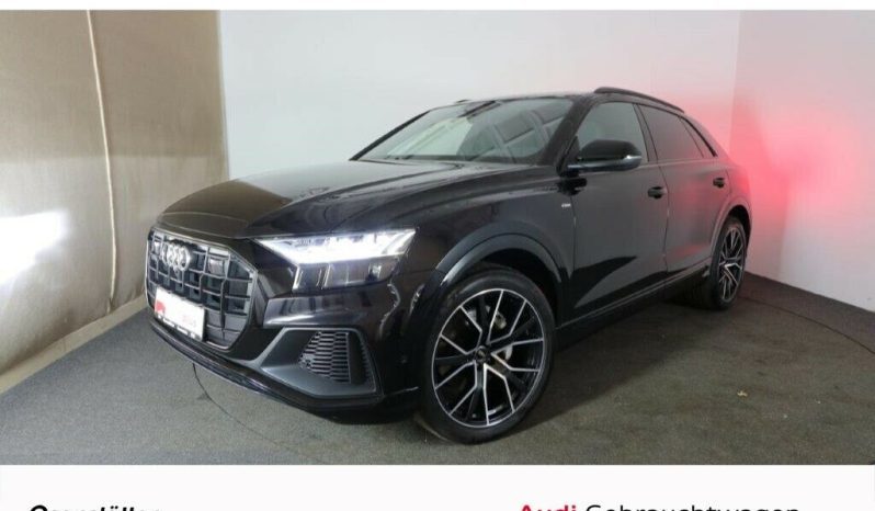 Audi Q8 full