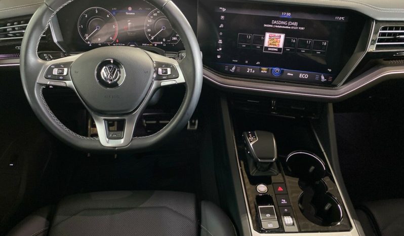 Volkswagen Touareg 3.0TDI R-LINE full