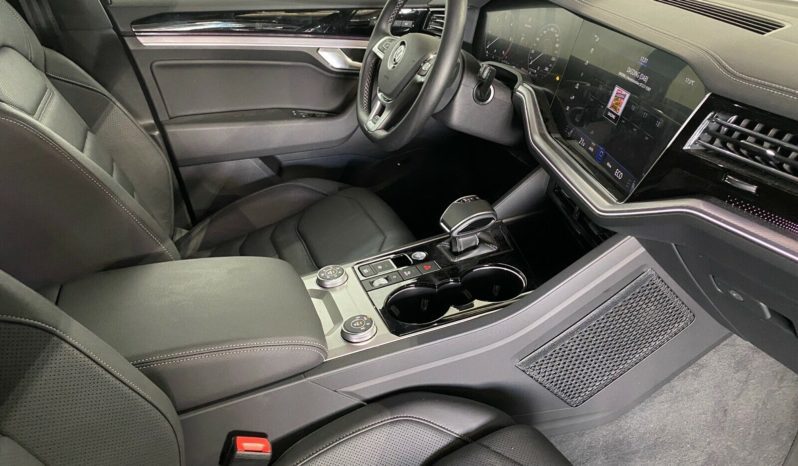 Volkswagen Touareg 3.0TDI R-LINE full