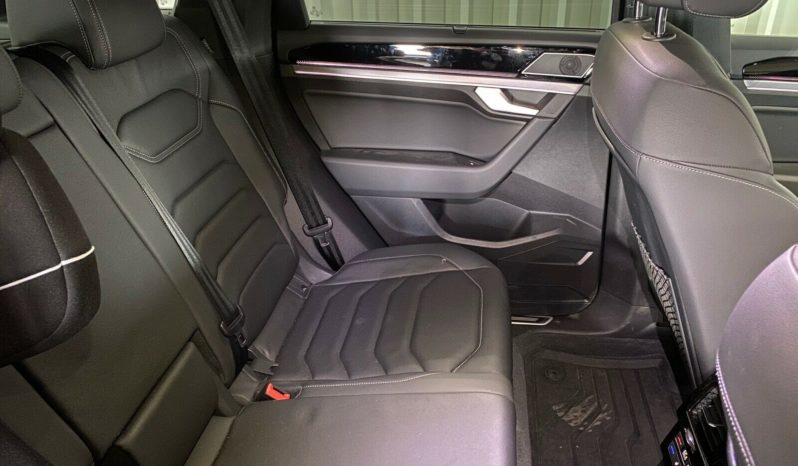 Volkswagen Touareg 3.0TDI R-LINE full