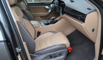 Volkswagen Touareg 3.0TDI R-LINE full
