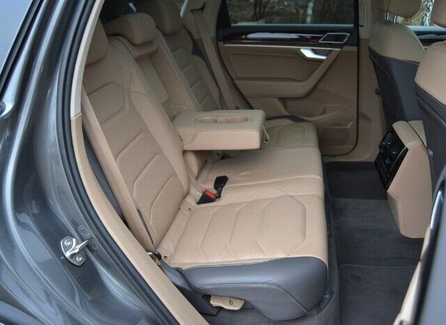 Volkswagen Touareg 3.0TDI R-LINE full