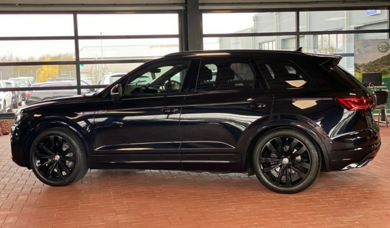 Volkswagen Touareg full