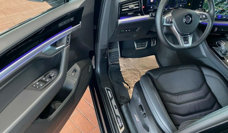 Volkswagen Touareg full