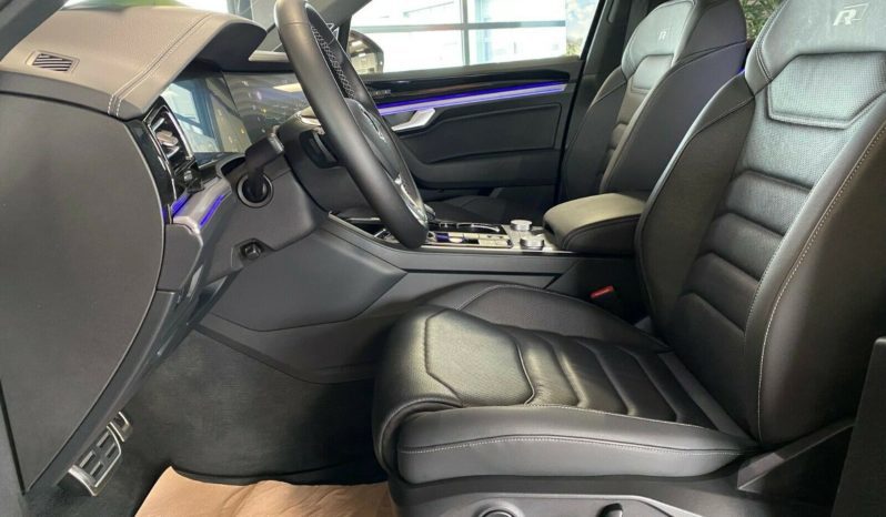 Volkswagen Touareg full