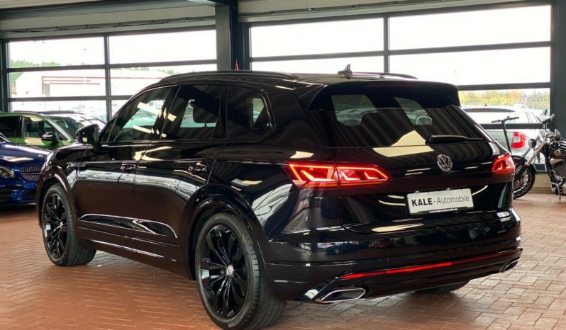 Volkswagen Touareg full