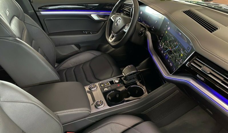 Volkswagen Touareg full