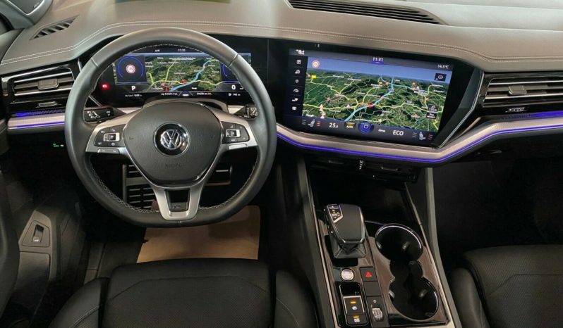 Volkswagen Touareg full