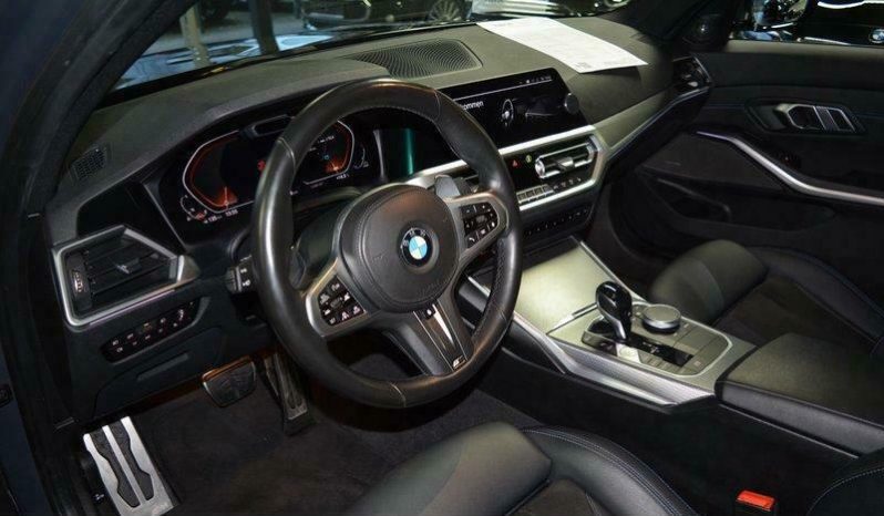 BMW 320i xDrive M full